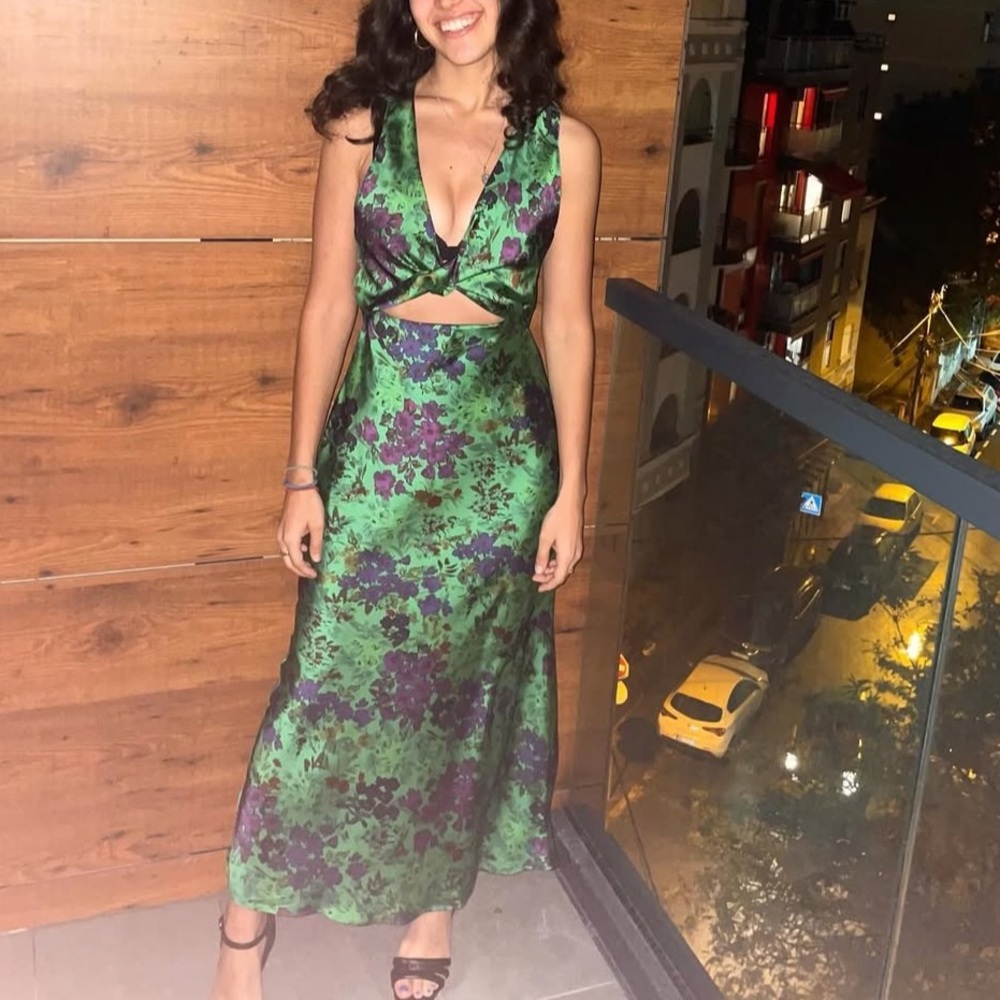 Zara Green and Purple Floral Midi Dress - Picture 3 of 12